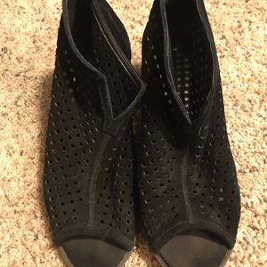 Dirty Laundry peep toe booties